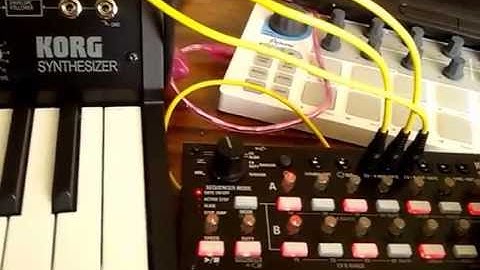 Jamming with a Korg MS20 Mini and a Korg SQ1