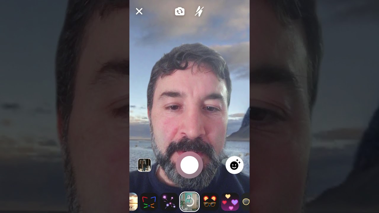 Testing the new Facebook messenger background filters - YouTube