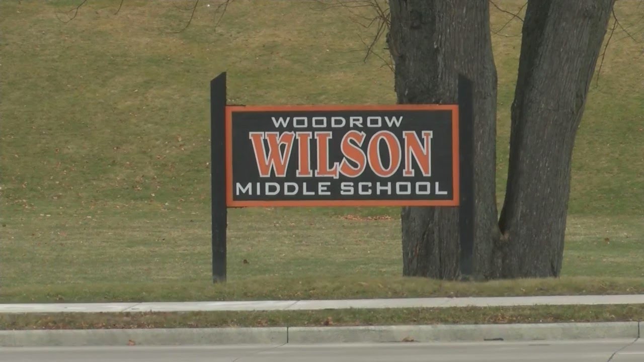 Middle school in Manitowoc closes building due to yellow sac spiders, student and teacher bit