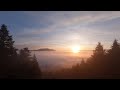 Lever de soleil sur mer de nuages  4k timelapse 