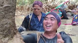 Download Lagu Mansai/Penduduk kampung ramai-ramai menangkap ikan di sungai.sangat seronok MP3 Download Lagu Mansai/Penduduk kampung ramai-ramai menangkap ikan di sungai.sangat seronok MP3