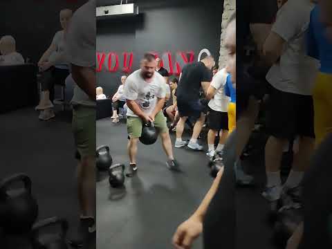 ВЗВЕШИВАНИЕ РЕКОРДНОЙ ШЕСТИПУДОВОЙ
