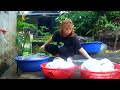 Busy life of a single mother  wash dishes to earn money to raise children  grow more vegetables