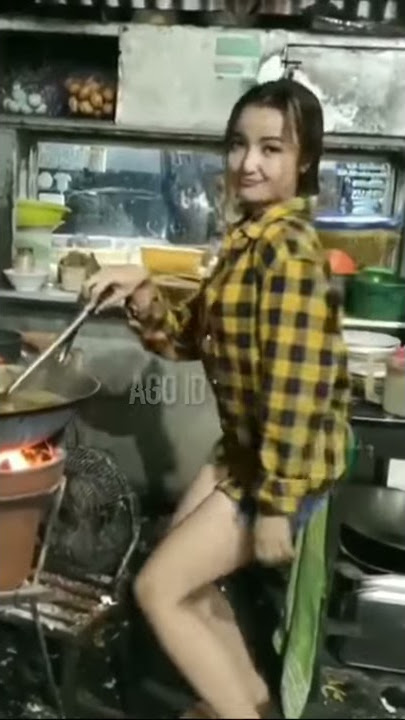 SiCantik Seksi Goyang Sambil Masak [status wa]