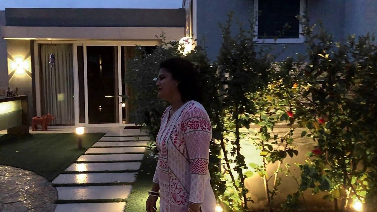 Lag Ja Gale 🌺 cover by Suja Arun