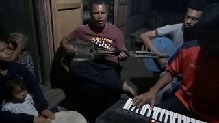 gambus adonara, Geri Tena (lonek bersaudara)