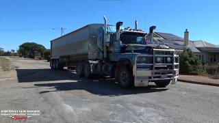 Aussie Truck Filming: Harvesting Trucks & B-Doubles In Action In Booleroo Centre, South Australia!