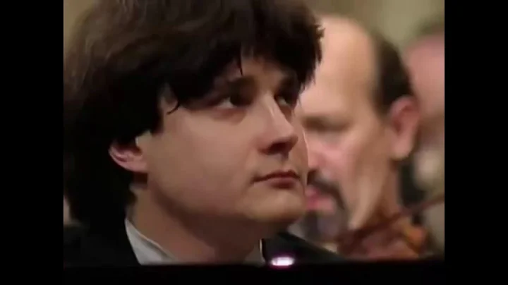 Alexei  Sultanov   Chopin Concert 2  f-moll op.21