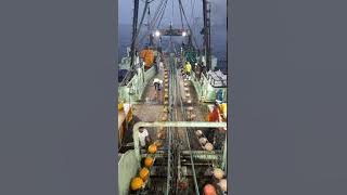 Kapal trowl ganda busan seil ho