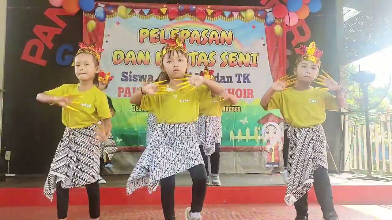 Tari Anak TK Lagu Wonderland Indonesia by Alffy Rev