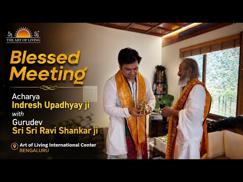 In today's #satsan Acharya Indresh Upadhyay ji with @Gurudev Sri Sri Ravi Shankar ji #Bengaluru