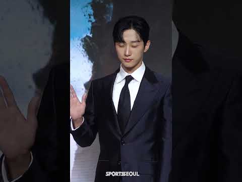 진영, 넘사벽 수트핏 #스위트홈 #<strong>Jinyoung</strong>