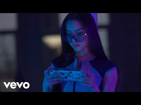 Alissa Janine - Press Play