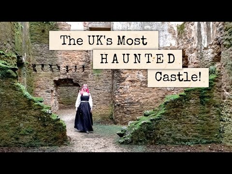 Dark Cottagecore Vlog 👻 Visiting a Haunted Castle!