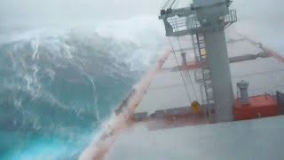 5 Ships Caught in Monster Waves