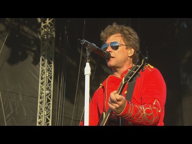 Bon Jovi - Blaze of Glory (Hyde Park 2011) class=