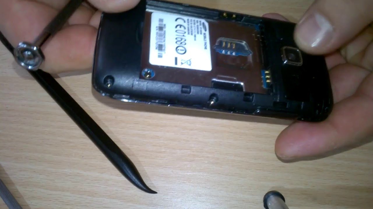 Замена дисплея на телефоне Samsung GT-S5380 - YouTube