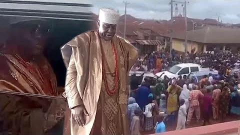 New Soun of Ogbomosho Oba Ghandi Olaoye his out of seven days seclusion and become New Soun