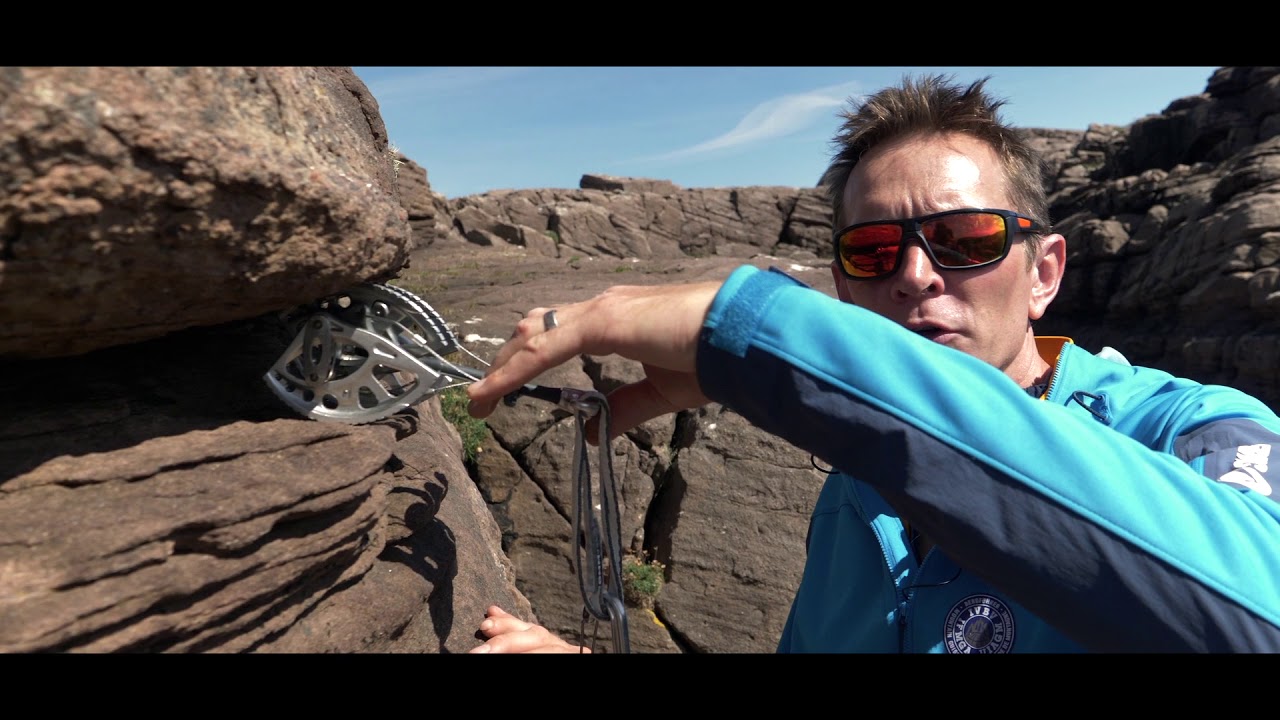 Rock Climbing - building a belay using the rope 