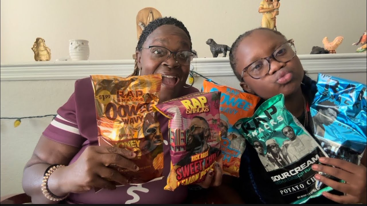 Munchin Rapper Trying Different Rappers New(Rap Snacks Chips)#LYD V & MUNCHKIN# ...