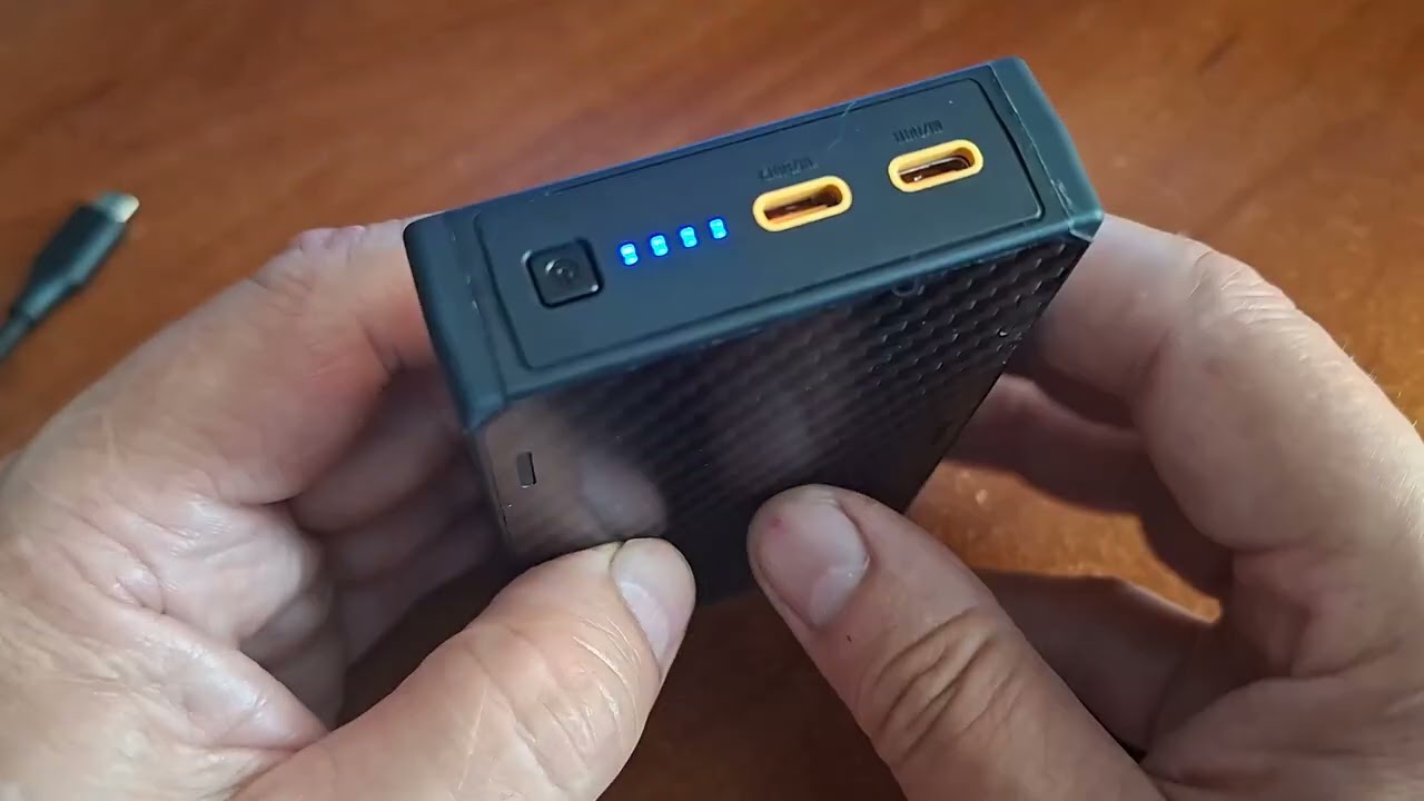 Power Bank Nitecore NB20000 GEN3 (QC 3.0, 20000mAh) - максимальна потужність в надлегкому корпусі