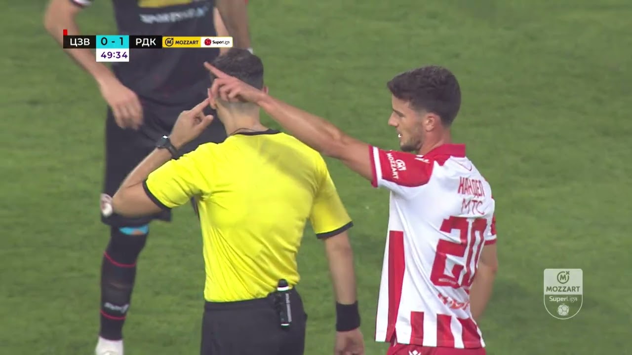 PIROTEHNIKA LETI U PRAVCU STOJKOVIĆA: Zaustavljena utakmica Zvezde i Radničkog / 28.09.2025.