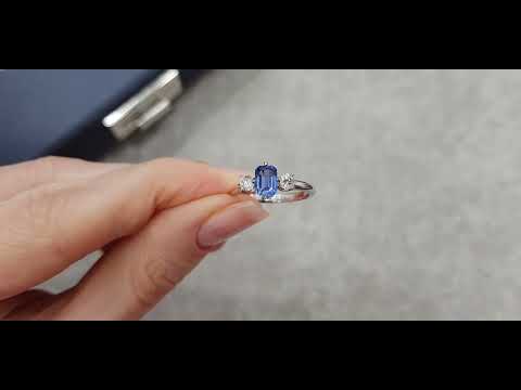 Ring with Cornflower blue sapphire 0.80 ct  and diamonds in 18K white gold Video  № 2