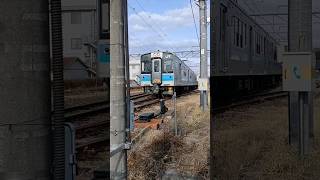 JR東日本長野支社の大糸線の豊科駅から普通列車松本行きが発車する汽笛1回