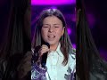 "Due vite", proprio come il dualismo musicale di questa bimba dolcissima ❤️