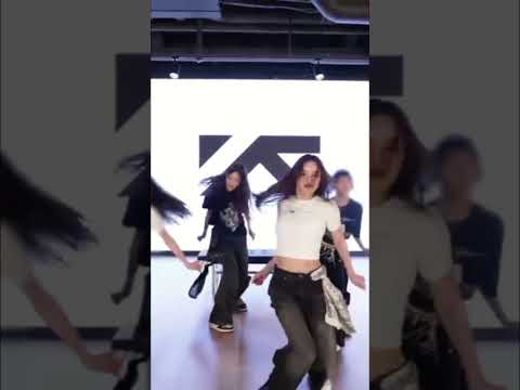 EVELLI&CHANYA Dance Performance #yg  #YG_ROOKIES #YG_NEXT_MONSTER #EVELLI #CHANYA #DANCE_PERFORMANCE