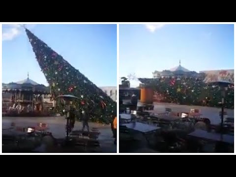 Era e forte rrezon pemen e Vitit te Ri ne qender te Tiranes | ABC News Albania