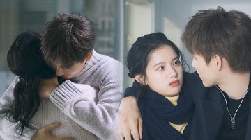 灰姑娘和高冷校草甜蜜同居，校草一直抱着她不放，还在沙发上和她激吻！