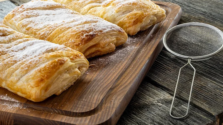 Quick Puff Pastry Apple Strudel
