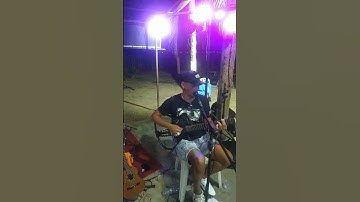 Thumbnail of Dinho Sandes canta "não deixe o samba morrer"