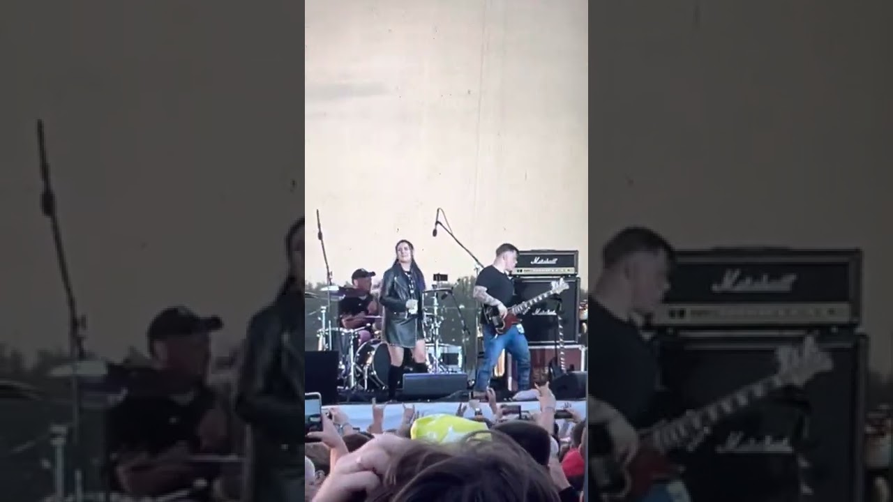 Дочь Юрия Хоя, поёт песни Сектор Газа в Воронеже 3 часть…. - YouTube