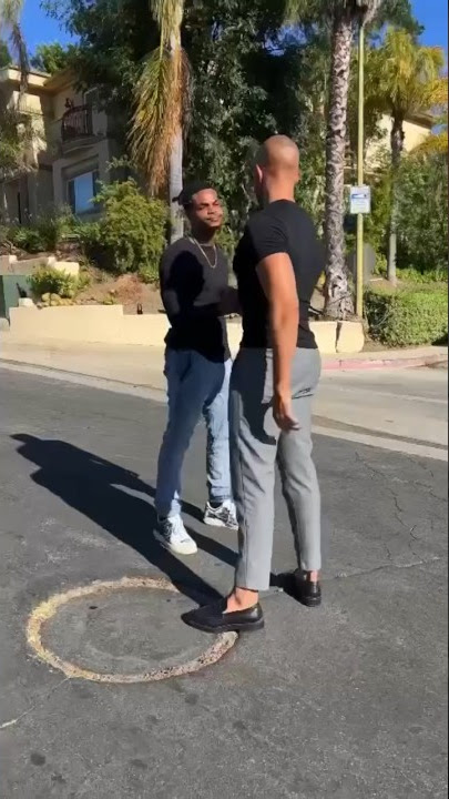 Bottom G x King Bach handshake #BOTTOMG #BrianMichaelHinds #kingbach #tournerdanslevide