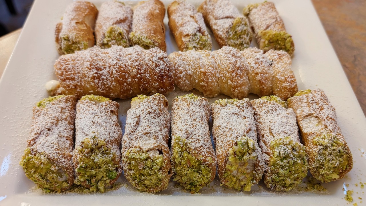 Creamy Ricotta Cannoli Filling - Sicilian style