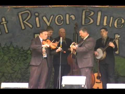 Bluegrass 101 Nobody Lives Here