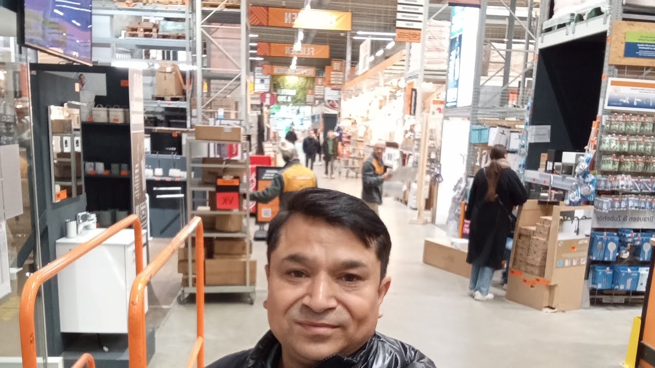 German Frankfurt Big shopping centre #frankfurt #germeny #store #holesale #sanitary #europeantravel 