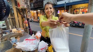 Famous “Roti Lady” in Bangkok  |  Thai Street Food