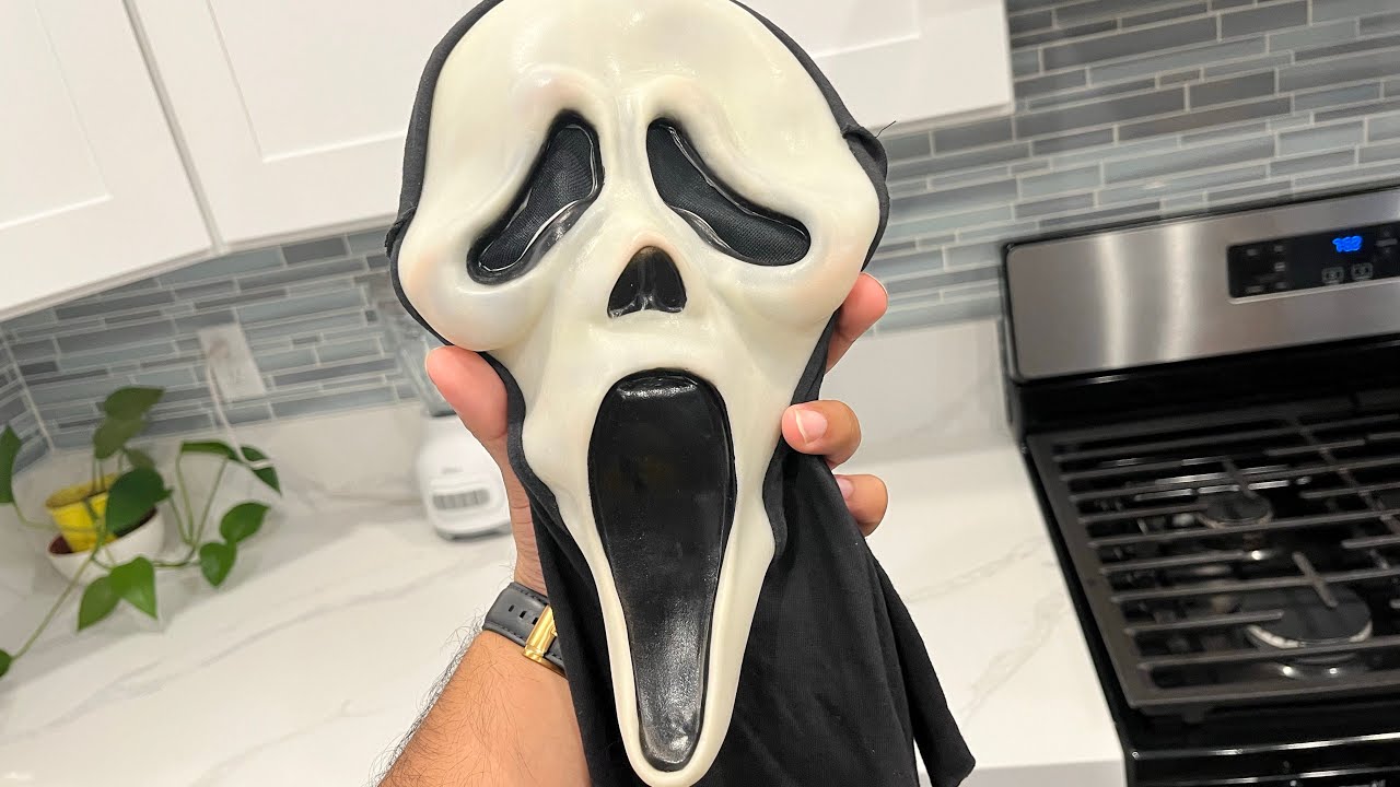 My Fantastic Faces Gen 1 Garage Scene Scream Ghostface Mask! YouTube