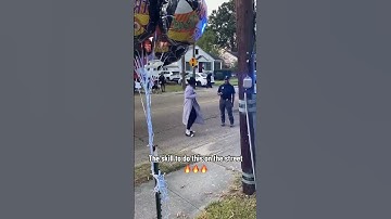 Thumbnail of That moonwalk tho 😦🔥 (via knnymills/X) #shorts
