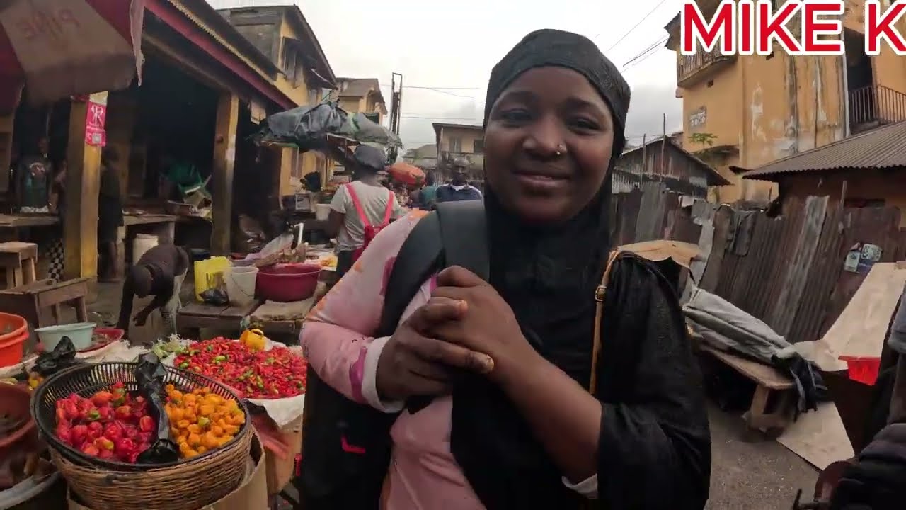 FREETOWN SIERRA LEONE! TOUR OF KROO TOWN ROAD MARKET THE OLDIEST MARKET IN FREETOWN