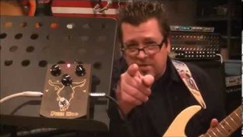 Demo of FUZZY MOO from MOENeffects.com by Mike Gross