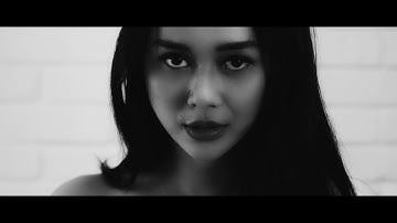 Aura Kasih - Temani Diriku Feat NSG (Official Music Video)