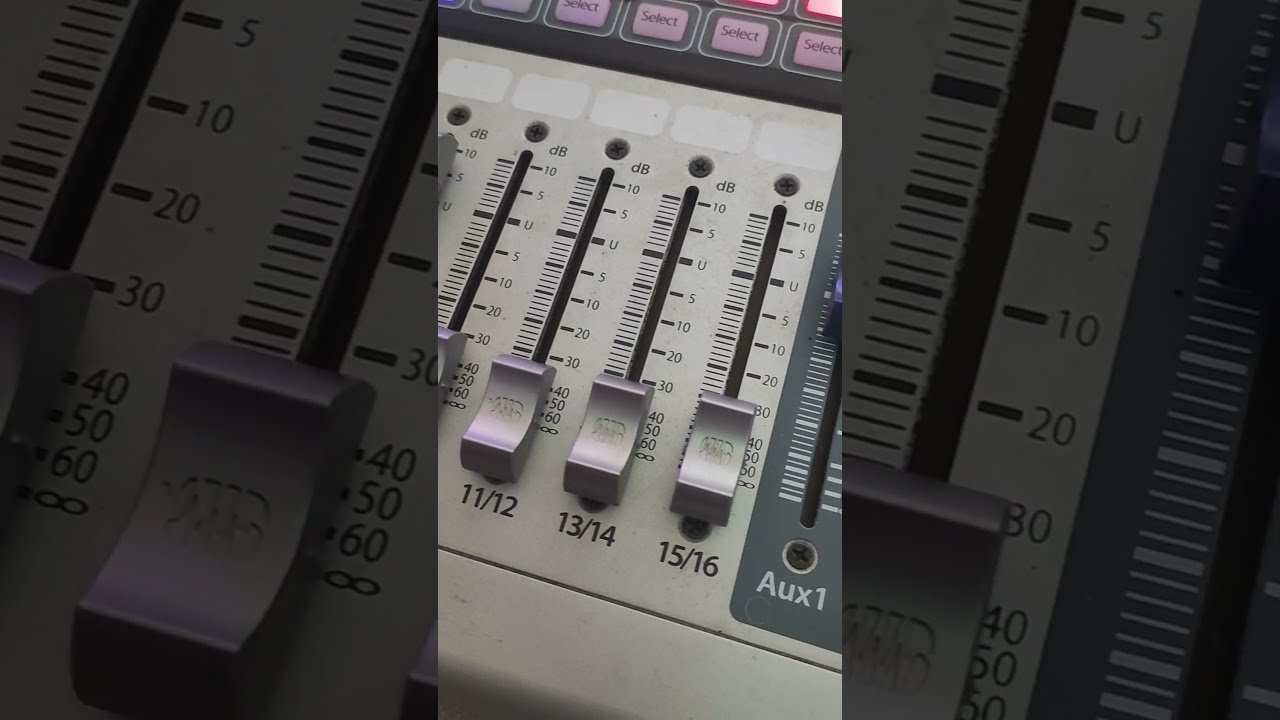 T*M様 PreSonus StudioLive 16.0.2 デジタルミキサー Amazon.com: Presonus StudioLive 16.0.2 16-Channel Audio
