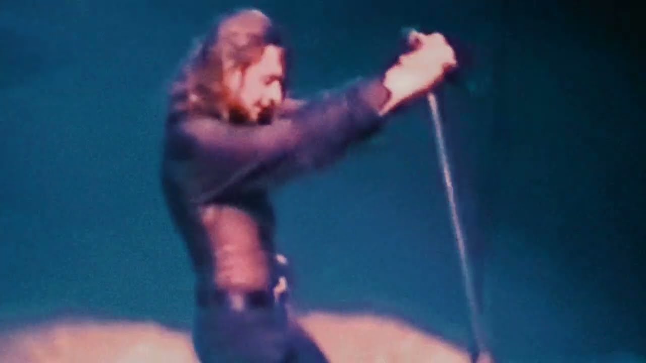 Depeche Mode - Walking In My Shoes Live In Johannesburg 12.02.1994 (Remastered Video)