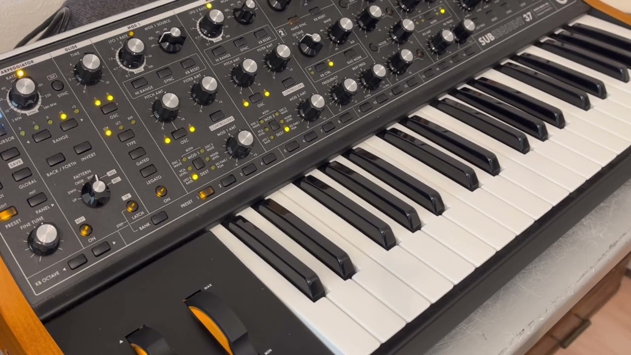 WARM AUDIO RingerBringer MOOG Subsequent37 Arpeggiator by ryo