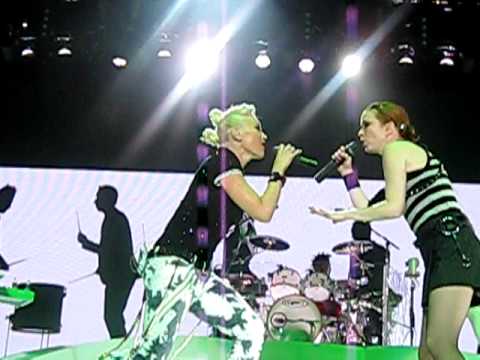 No Doubt- Stand and Deliver with SHIRLEY MANSON of...
