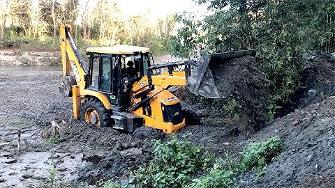 JCB Video ! JCB Backhoe 3DX Making A Dam - JCB Working River Area